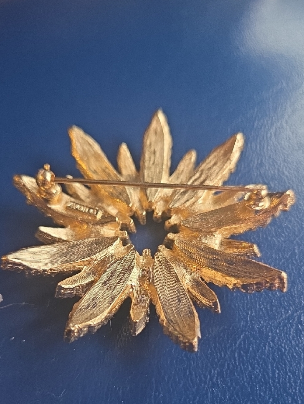 Avon Brooch - Picture 3 of 4